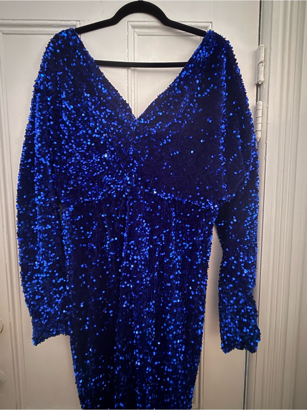 ✨ STUNNING Royal Blue Sequin Long Sleeve Jumpsuit ✨ Fits Size 14/16 - Picture 3 of 8
